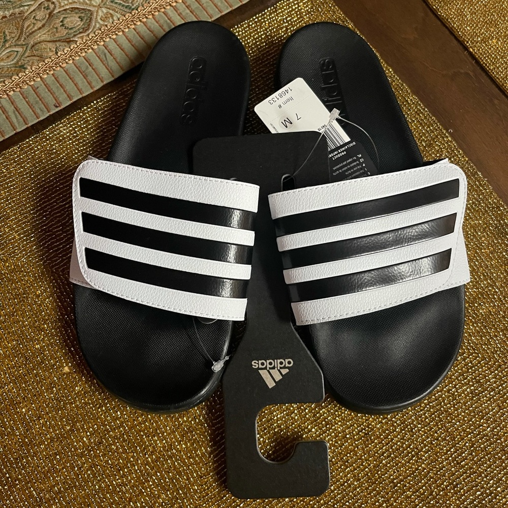 Brand new with tags men’s size 7 adidas slides